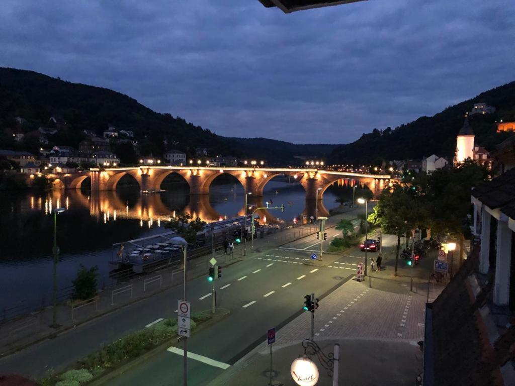 Old Bridge View Apartment Heidelberg Buitenkant foto